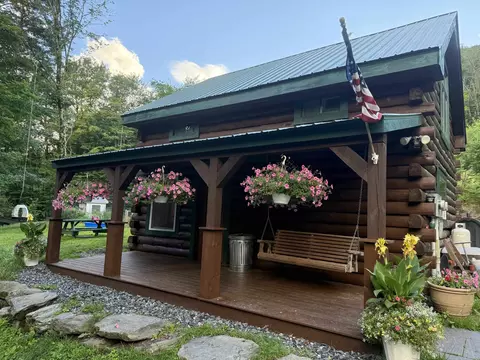653 Saw Mill Hill Rd, Wells, VT 05774