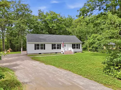 32 Andrews Rd, Tilton, NH 03276