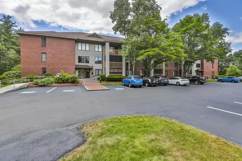500 Candlewood Park #U-38, Nashua, NH 03062