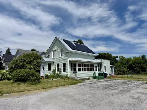 85 Aldis St, Saint Albans, VT 05478