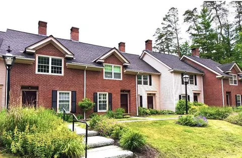 121 Townhouse Way #20, Woodstock, VT 05091