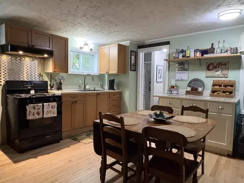 Kitchen - 137 Jericho Rd, Richmond, VT 05477 photo 8 of 9