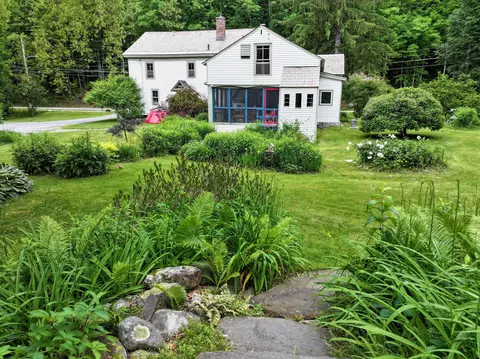 Exterior - 464 E Main St, Middlebury, VT 05753 photo 7 of 13