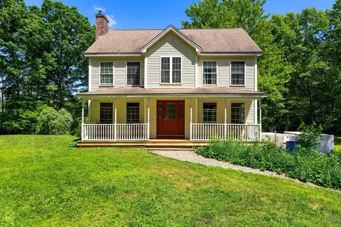 295 Stepping Stone Rd, Lee, NH 03861