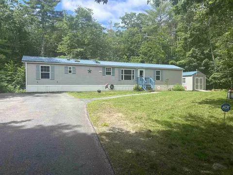 1184 Nh Route 11, Farmington, NH 03835