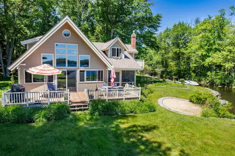 5 Vista Dr, Hebron, NH 03241