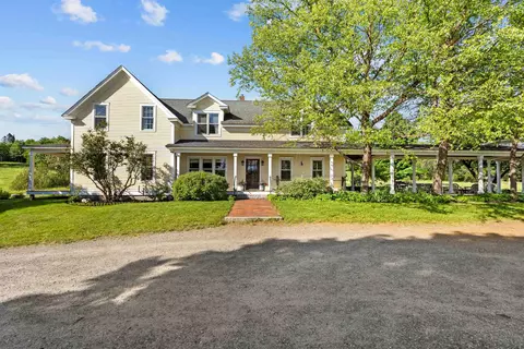 884 Darling Hill Rd, Lyndonville, VT 05851