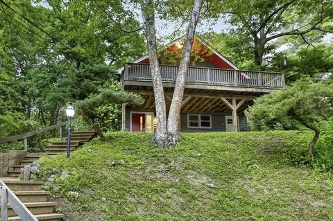 537 6th St #1, Dover, NH 03820