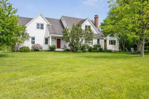 3421 Lake Rd, Charlotte, VT 05445
