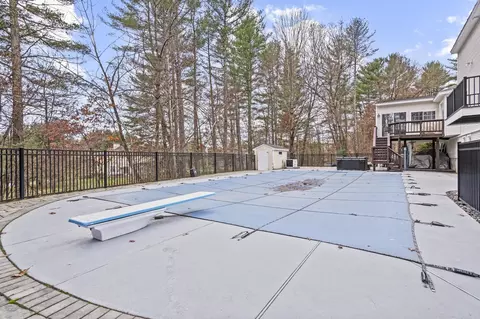 Exterior - 3 Hillside Rd, Windham, NH 03087 photo 6 of 9
