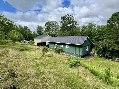 1049 Kingdom Rd, Albany, VT 05820