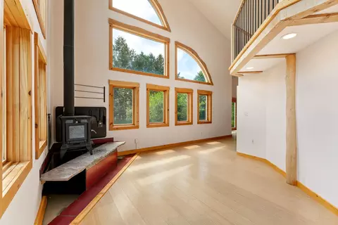 Living - 614 Gray Rd, Plainfield, VT 05667 photo 6 of 8