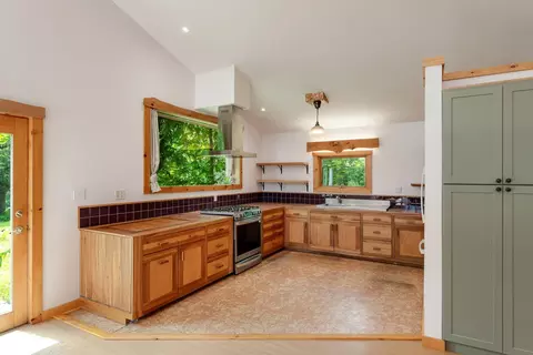 Kitchen - 614 Gray Rd, Plainfield, VT 05667 photo 1 of 7