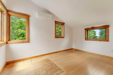 Bedroom - 614 Gray Rd, Plainfield, VT 05667 photo 4 of 5