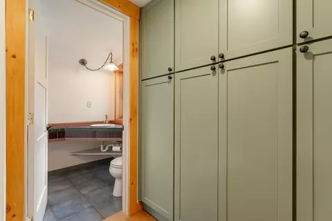 Entry Way - 614 Gray Rd, Plainfield, VT 05667 photo 5 of 10