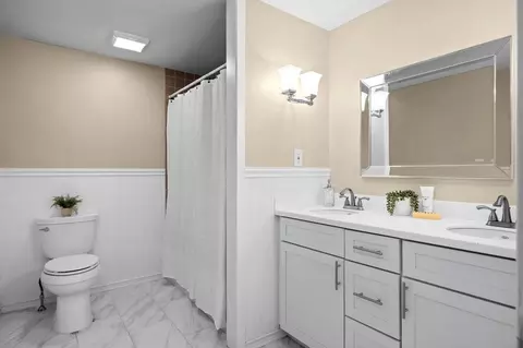 Bath - 23 Cusack Rd #29, Hampton, NH 03842 photo 3 of 4