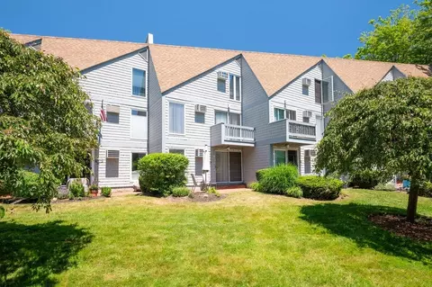 23 Cusack Rd #29, Hampton, NH 03842