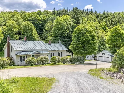 117 Osgood Hill Rd, Essex Junction, VT 05452