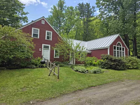 157 Newfane Hill Rd, Newfane, VT 05345
