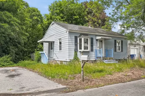 25 Kendall Ave, Manchester, NH 03103