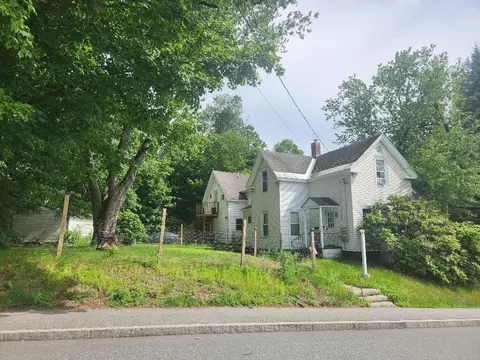 89 Belding St, Claremont, NH 03743