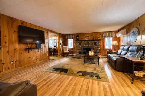 Living - 11 Abbott Ln, Ossipee, NH 03864 photo 4 of 4