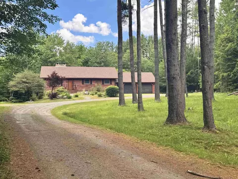 427 Cross Rd, Goshen, NH 03752