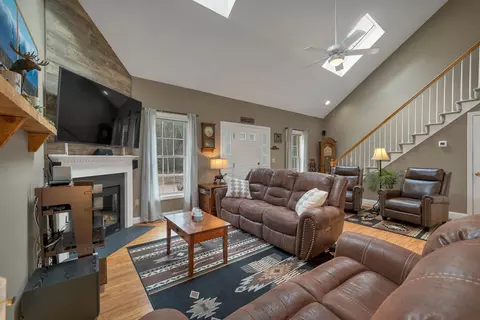 200 Webster Rd #17B, Conway, NH 03813