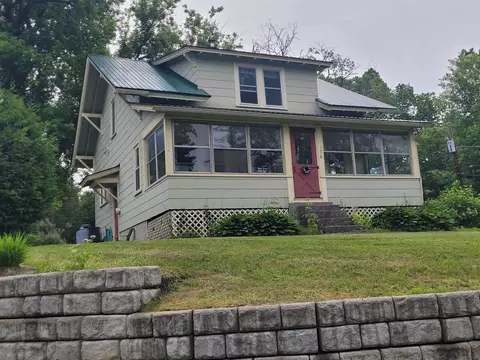 178 Sanger Cir, Saint Johnsbury, VT 05819
