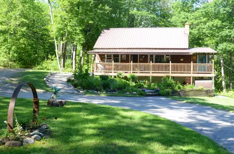 34 W Range Rd, Effingham, NH 03882