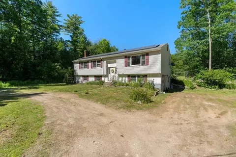 8 Cottage Ct, Farmington, NH 03835