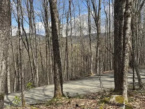316 Last Rd, Cabot, VT 05647