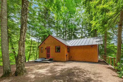26 River Rd, Hanover, NH 03755