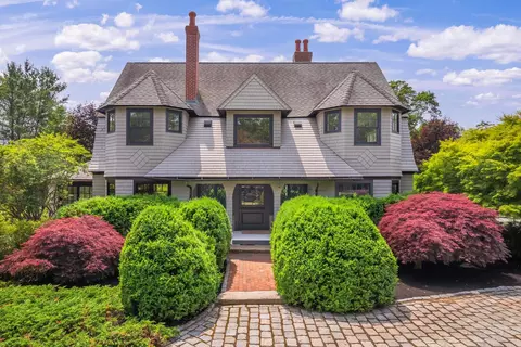 425 York St, York, ME 03909