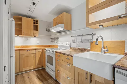 32 Market St #A, Somersworth, NH 03878