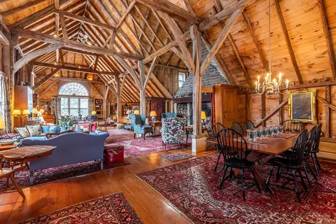18 The Grn, Woodstock, VT 05091
