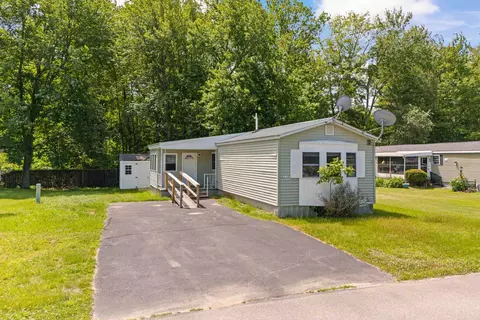 290 Calef Hwy #C12, Epping, NH 03042