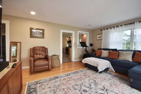 Living - 2835 Mountain View Rd, Williston, VT 05495 photo 3 of 6