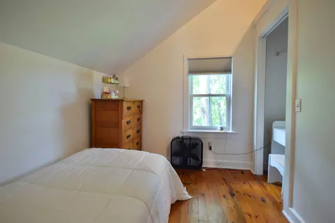 Bedroom - 2835 Mountain View Rd, Williston, VT 05495 photo 6 of 8
