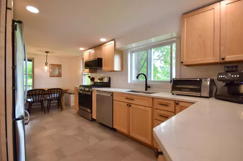 Kitchen - 2835 Mountain View Rd, Williston, VT 05495 photo 5 of 5