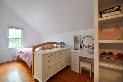 Bedroom - 2835 Mountain View Rd, Williston, VT 05495 photo 7 of 8