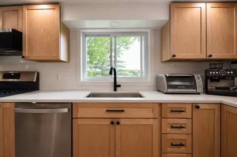 Kitchen - 2835 Mountain View Rd, Williston, VT 05495 photo 4 of 5