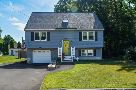 22 Edgewood St, Milford, NH 03055