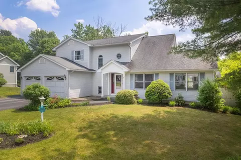 6 Moon Brook Dr, Rutland, VT 05701