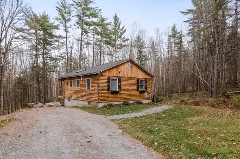 221 Deerfield Dr, Haverhill, NH 03765