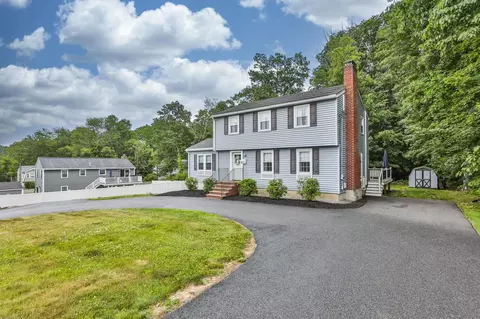 3 Trina Rd, Salem, NH 03079