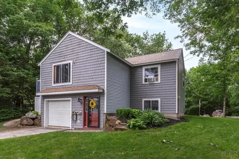 40 Boulder Dr, Danville, NH 03819