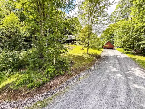 163 Reb Mountain Dr, Thetford, VT 05075