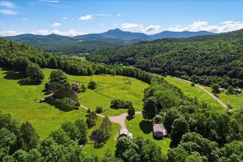 139 Cozzens Rd, Huntington, VT 05462