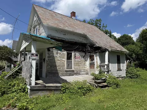 107 Lyons St, Bennington, VT 05201 photo 2